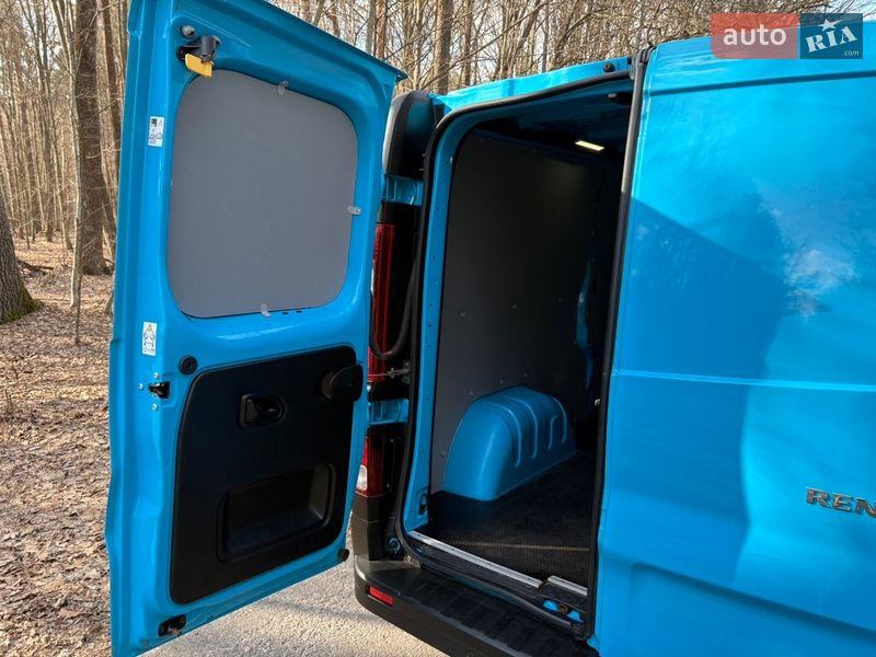 Грузовой фургон Renault Trafic 2022 в Киеве