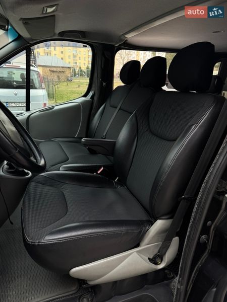 Минивэн Renault Trafic 2008 в Новояворовске