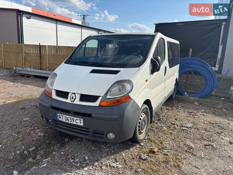 Минивэн Renault Trafic 2004 в Верховине
