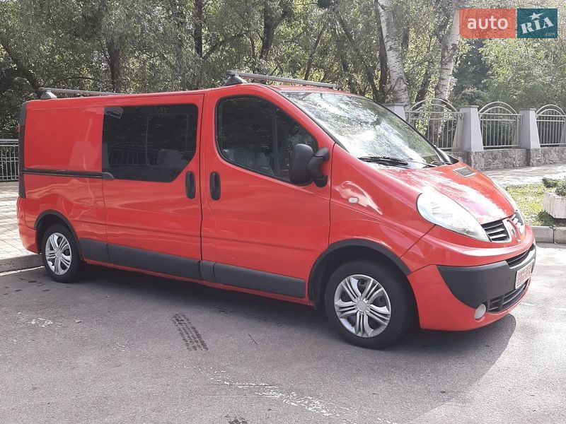 Грузопассажирский фургон Renault Trafic 2010 в Полтаве