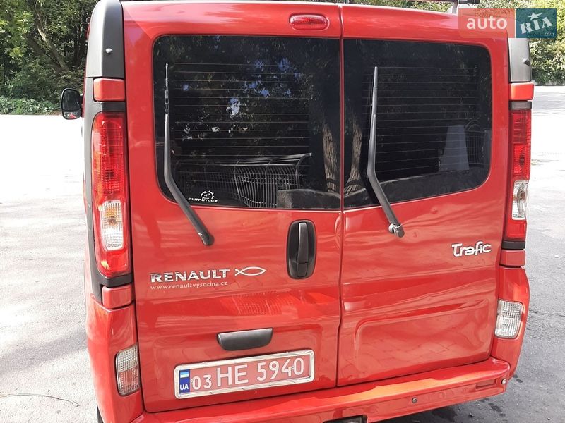 Грузопассажирский фургон Renault Trafic 2010 в Полтаве