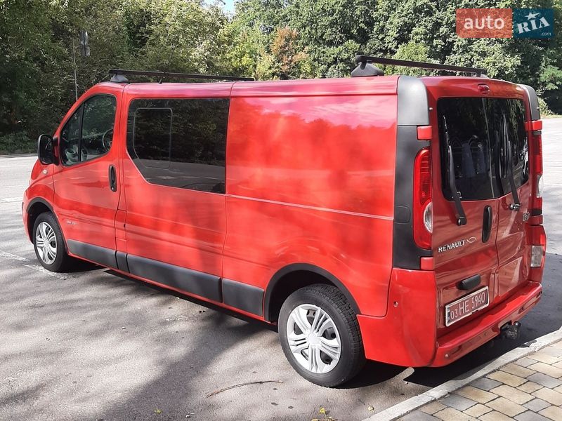 Грузопассажирский фургон Renault Trafic 2010 в Полтаве