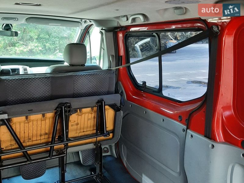 Грузопассажирский фургон Renault Trafic 2010 в Полтаве