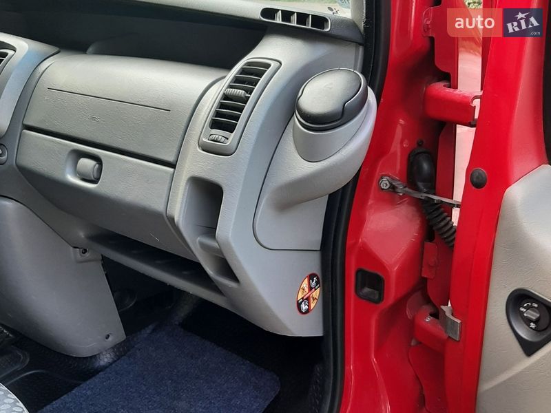 Грузопассажирский фургон Renault Trafic 2010 в Полтаве