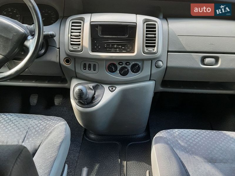 Грузопассажирский фургон Renault Trafic 2010 в Полтаве