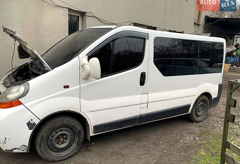 Минивэн Renault Trafic 2003 в Днепре фото Минивэн Renault Trafic 2003 в Днепре