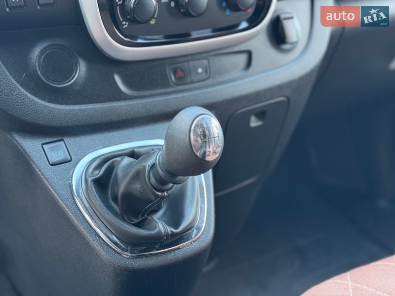 Мінівен Renault Trafic 2018 в Сарнах фото 7 Мінівен Renault Trafic 2018 в Сарнах