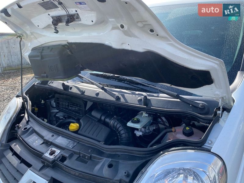 Минивэн Renault Trafic 2012 в Луцке фото 24 Минивэн Renault Trafic 2012 в Луцке