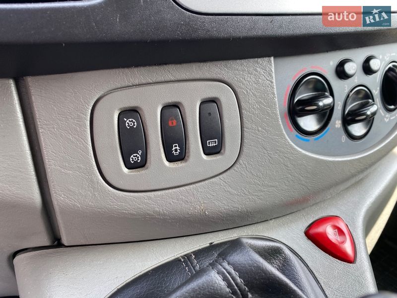 Минивэн Renault Trafic 2012 в Луцке фото 31 Минивэн Renault Trafic 2012 в Луцке