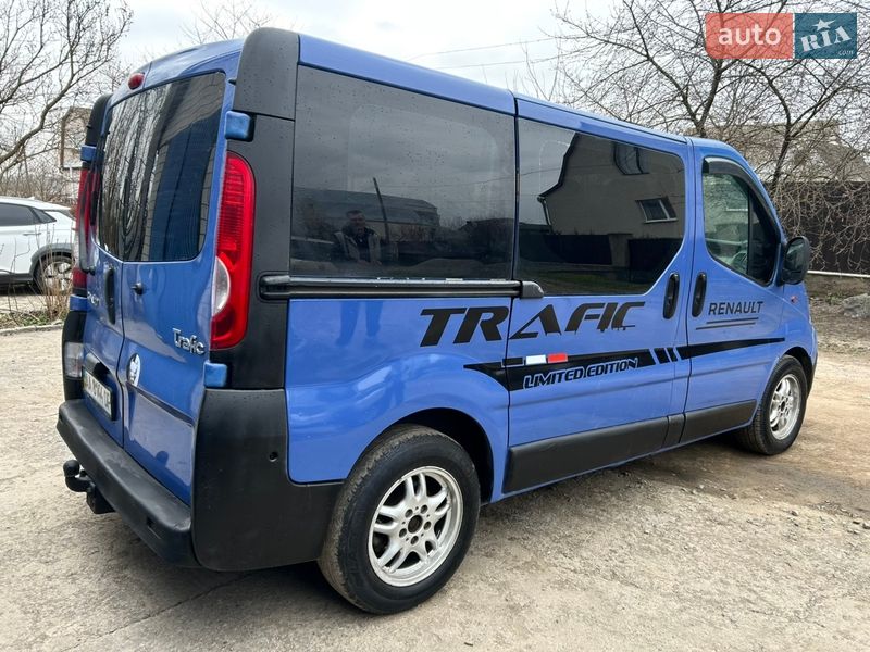 Минивэн Renault Trafic 2006 в Хмельнике фото 5 Минивэн Renault Trafic 2006 в Хмельнике