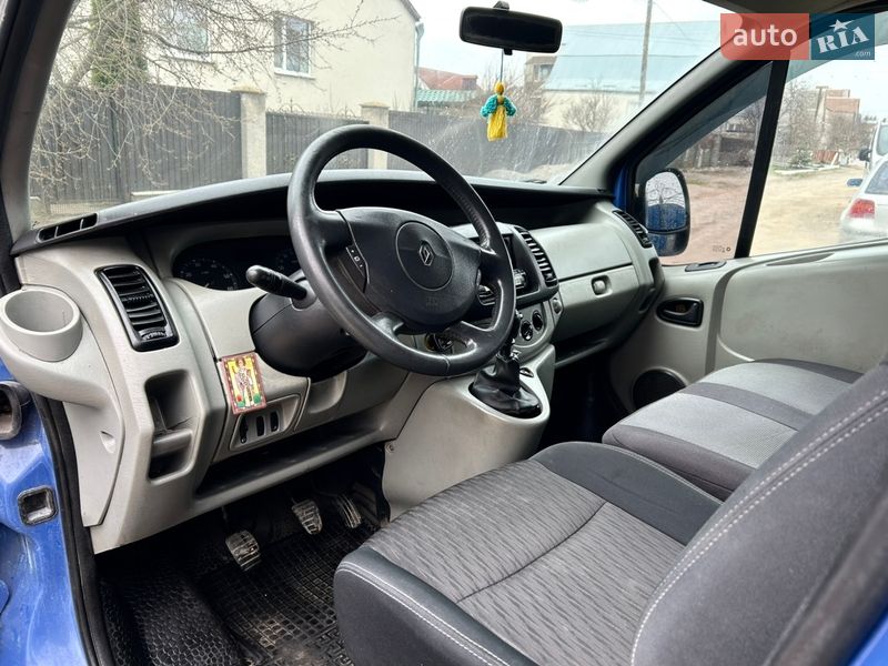 Минивэн Renault Trafic 2006 в Хмельнике фото 9 Минивэн Renault Trafic 2006 в Хмельнике