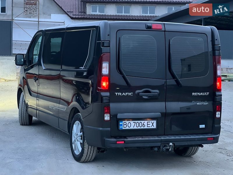Грузопассажирский фургон Renault Trafic 2016 в Тернополе фото 12 Грузопассажирский фургон Renault Trafic 2016 в Тернополе