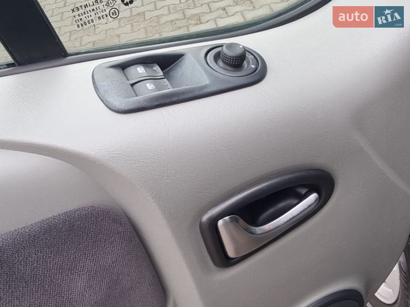 Минивэн Renault Trafic 2012 в Черновцах фото 29 Минивэн Renault Trafic 2012 в Черновцах