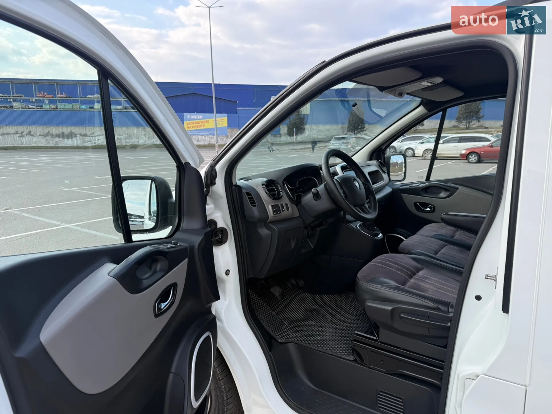 2017 Renault Trafic - мініатюра 11