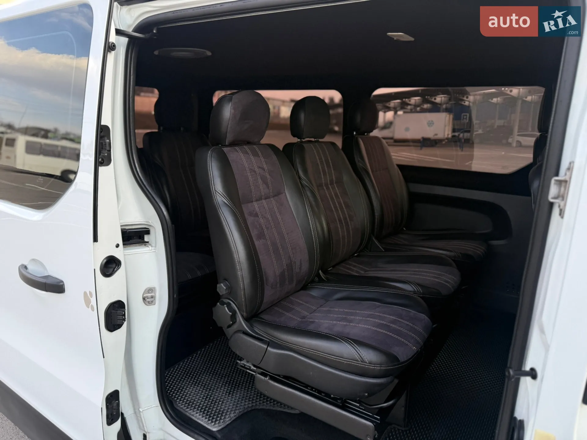 2017 Renault Trafic - мініатюра 25