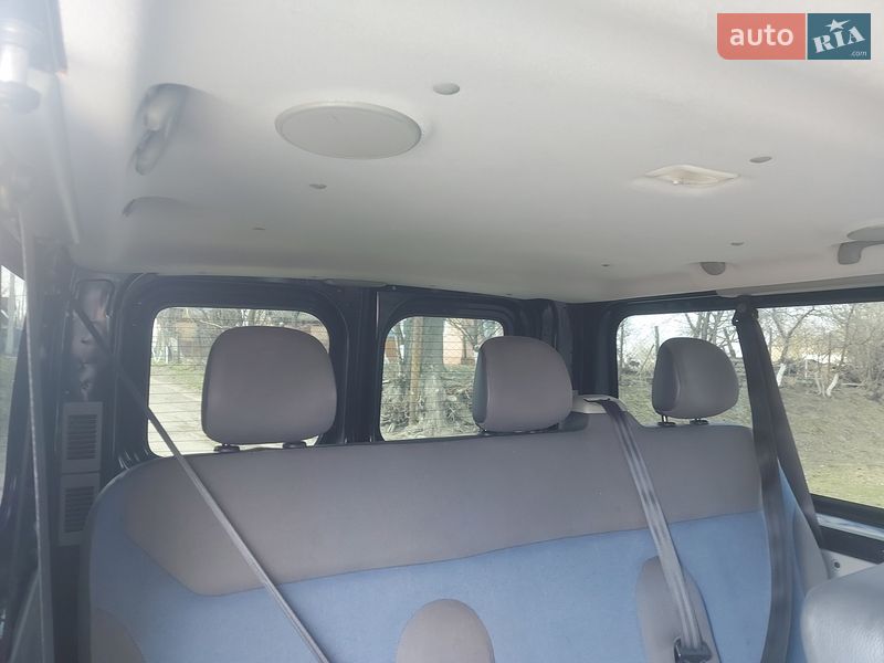 Грузопассажирский фургон Renault Trafic 2012 в Ровно фото 31 Грузопассажирский фургон Renault Trafic 2012 в Ровно