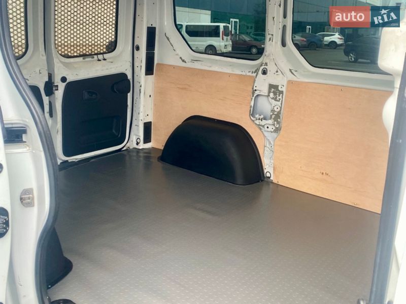 Мікроавтобус вантажний (до 3,5т) Renault Trafic 2015 в Білгороді-Дністровському