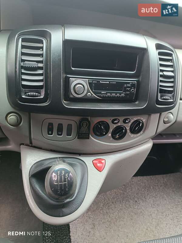 Минивэн Renault Trafic 2002 в Черновцах