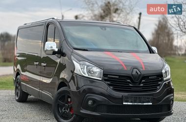 Минивэн Renault Trafic 2016 в Млинове