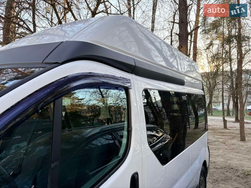 Мінівен Renault Trafic 2008 в Новояворівську