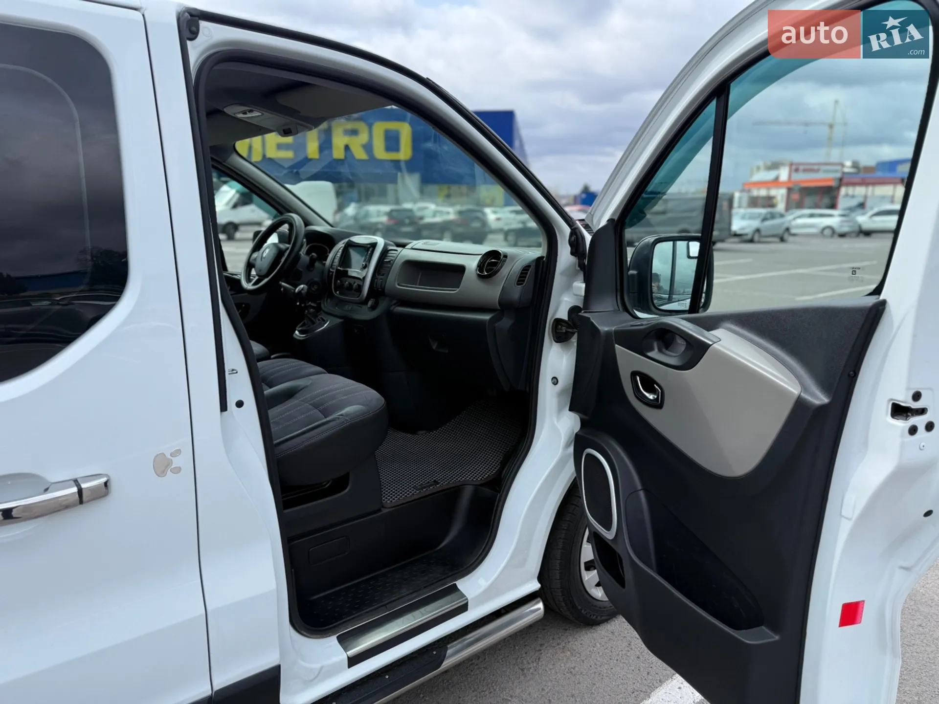 2016 Renault Trafic - мініатюра 18