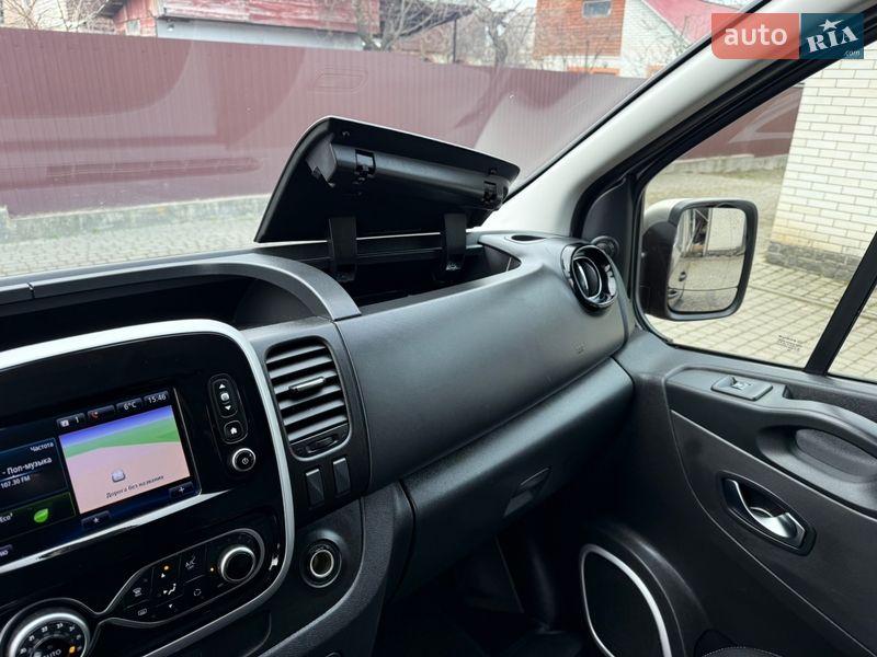 Вантажопасажирський фургон Renault Trafic 2019 в Києві фото 89 Вантажопасажирський фургон Renault Trafic 2019 в Києві