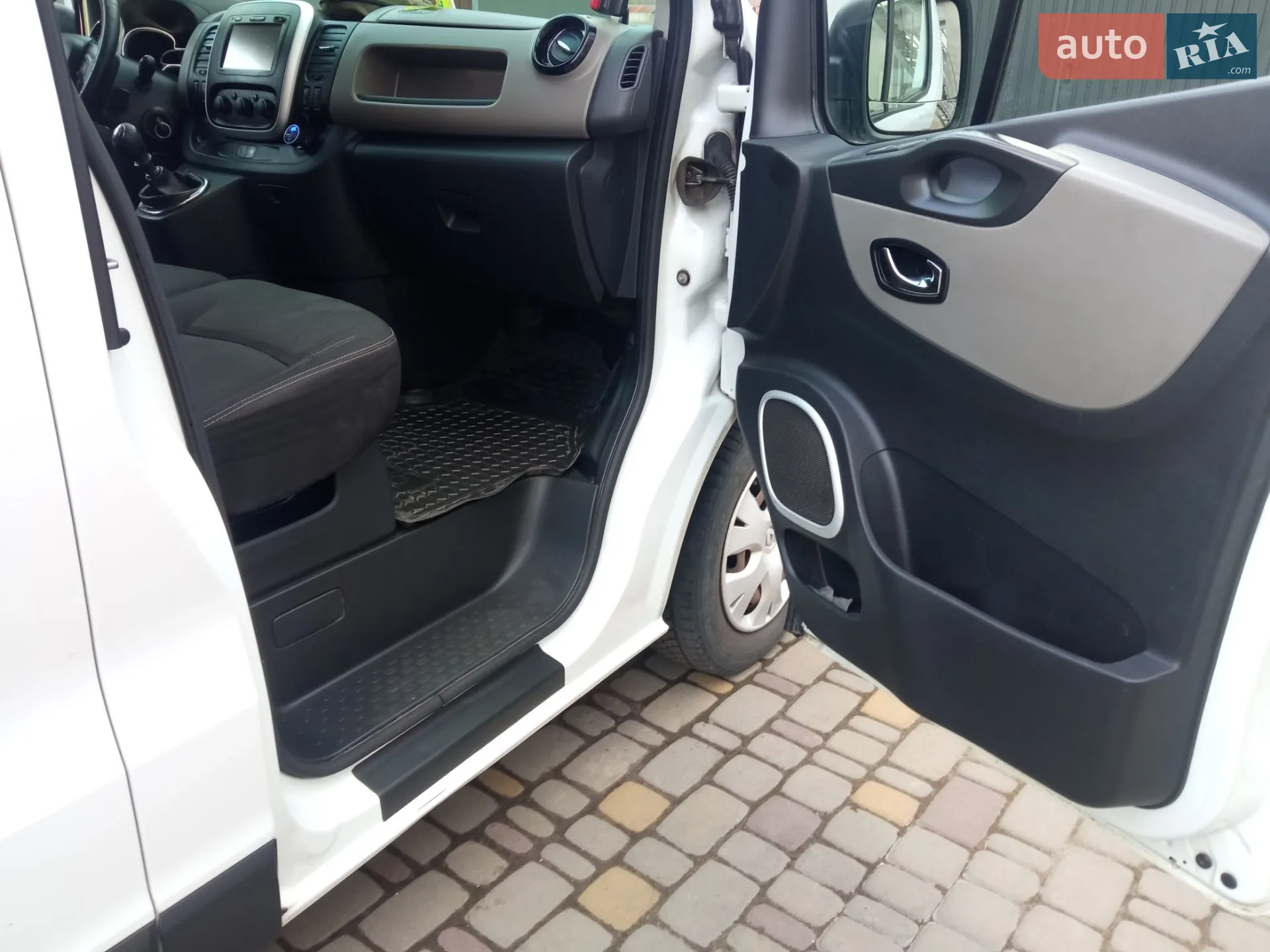 2016 Renault Trafic - мініатюра 21