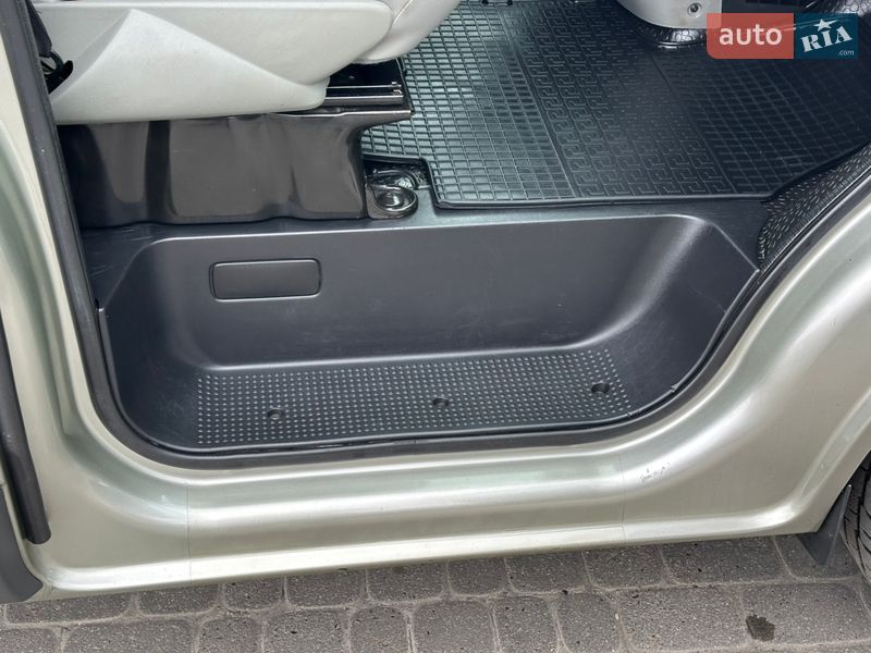 Мінівен Renault Trafic 2012 в Бродах фото 47 Мінівен Renault Trafic 2012 в Бродах