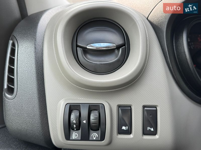 Мінівен Renault Trafic 2017 в Луцьку фото 25 Мінівен Renault Trafic 2017 в Луцьку