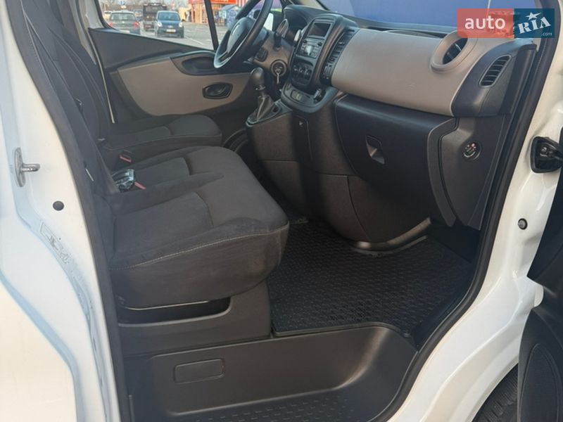 Грузовой фургон Renault Trafic 2017 в Нововолынске