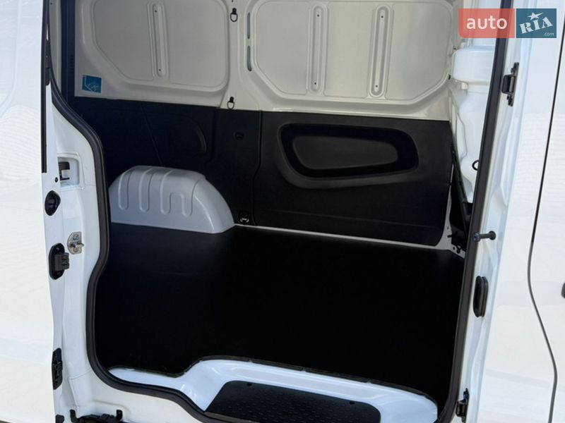 Вантажний фургон Renault Trafic 2022 в Києві