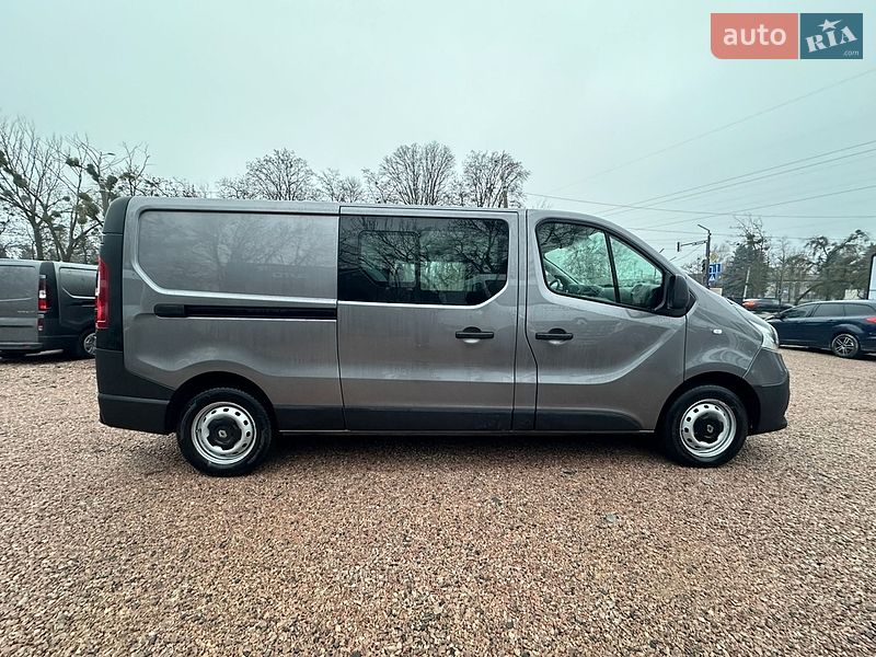 Грузопассажирский фургон Renault Trafic 2018 в Ровно