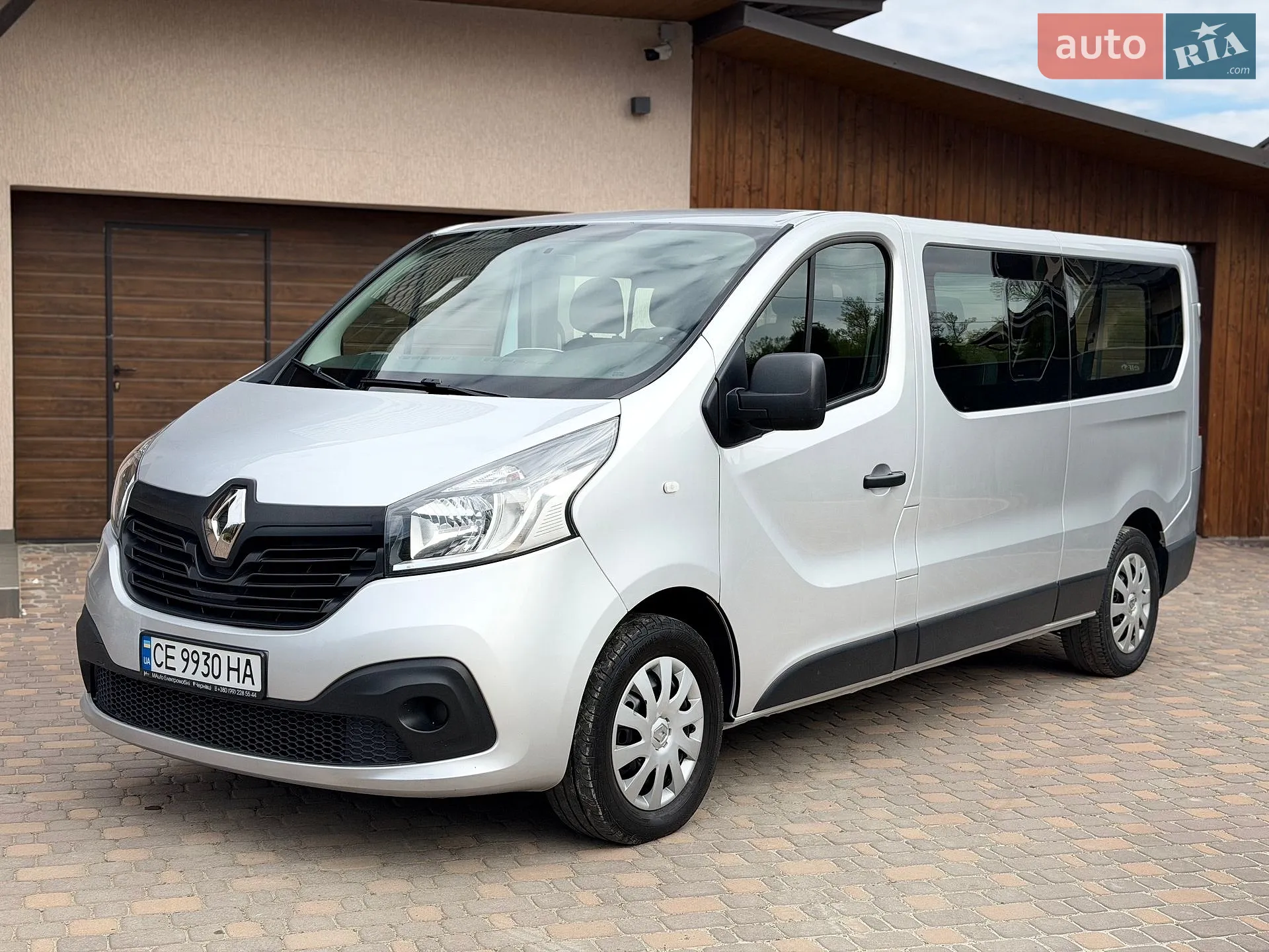 2017 Renault Trafic - мініатюра 2