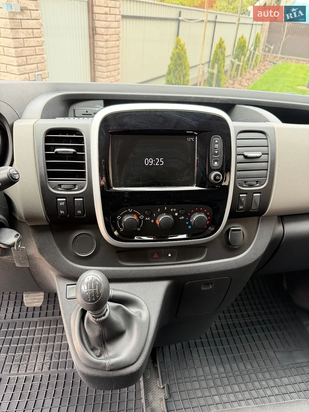 2017 Renault Trafic - мініатюра 22
