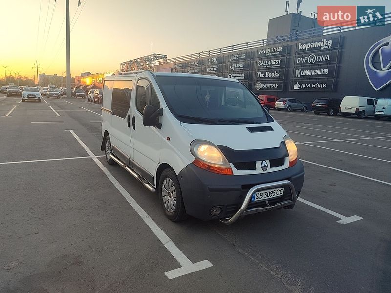 Грузовой фургон Renault Trafic 2004 в Чернигове