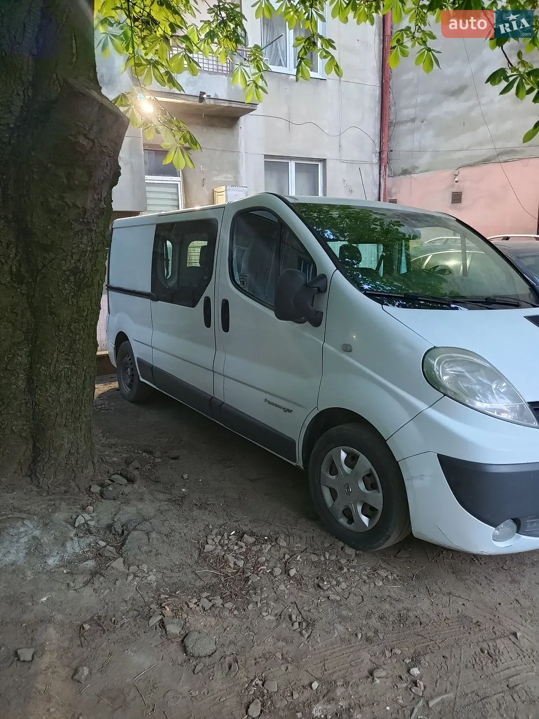 2014 Renault Trafic - мініатюра 2