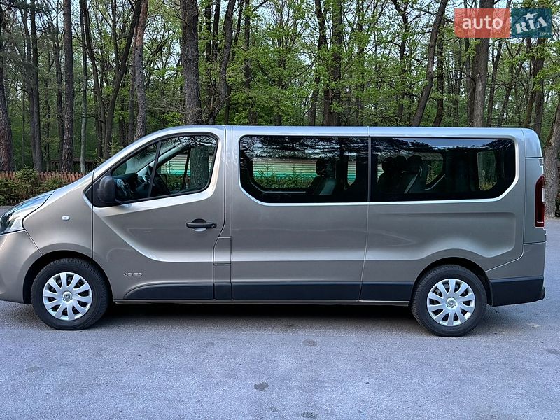 Минивэн Renault Trafic 2015 в Луцке
