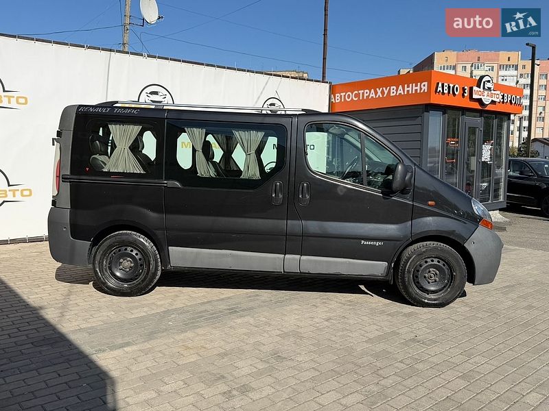 Минивэн Renault Trafic 2006 в Ровно
