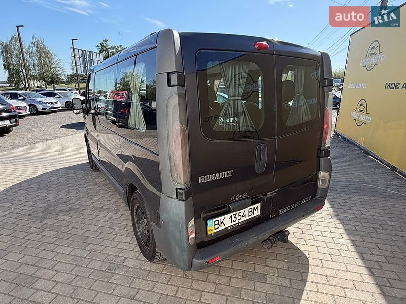 Минивэн Renault Trafic 2006 в Ровно