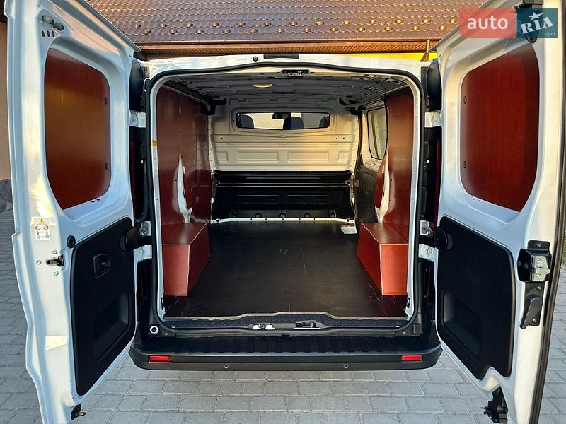 Грузовой фургон Renault Trafic 2022 в Бродах