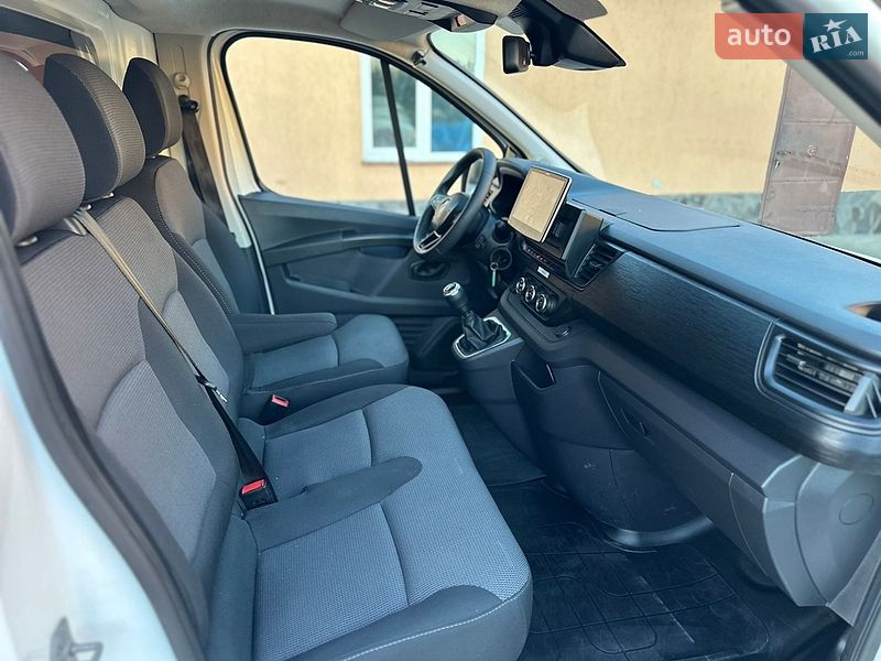 Грузовой фургон Renault Trafic 2022 в Бродах