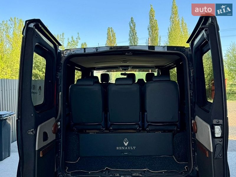Микроавтобус Renault Trafic 2011 в Ровно