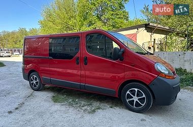 Грузопассажирский фургон Renault Trafic 2006 в Каменец-Подольском
