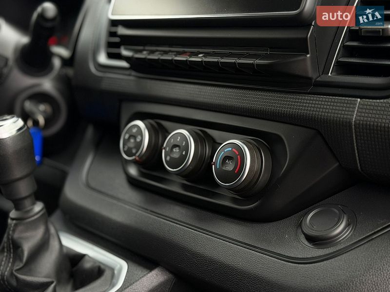 Грузовой фургон Renault Trafic 2023 в Дубно
