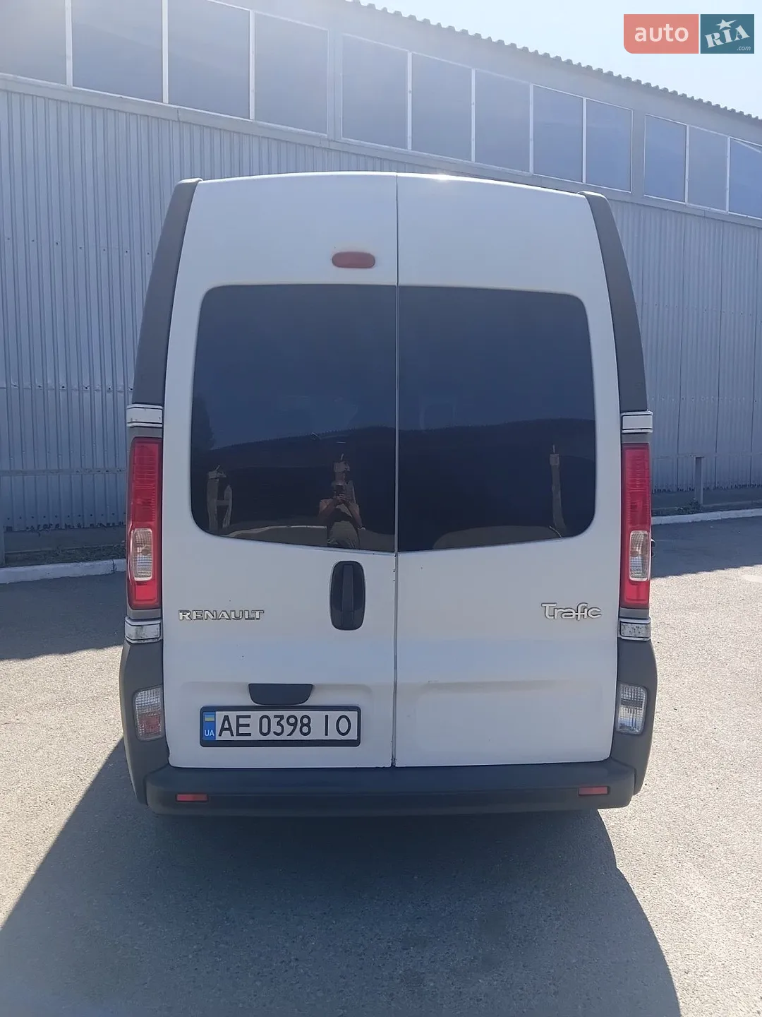 2011 Renault Trafic - мініатюра 2