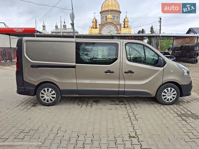 Грузопассажирский фургон Renault Trafic 2016 в Снятине
