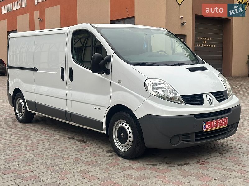 Вантажний фургон Renault Trafic 2014 в Рівному