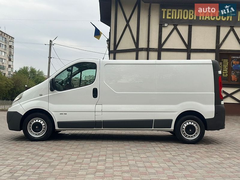 Вантажний фургон Renault Trafic 2014 в Рівному