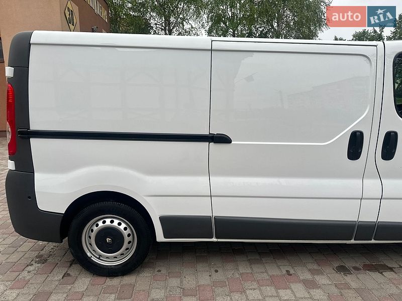 Вантажний фургон Renault Trafic 2014 в Рівному
