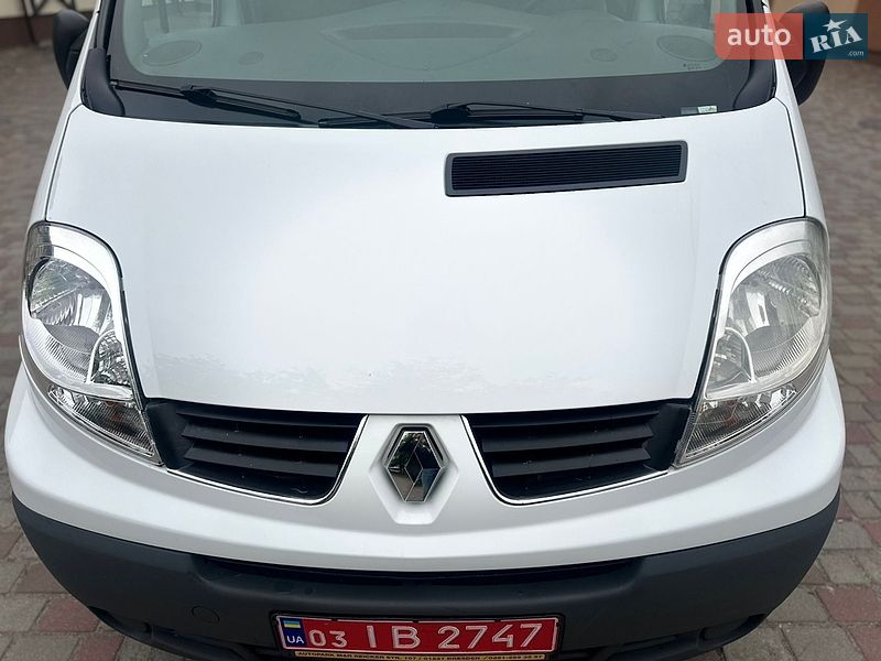 Вантажний фургон Renault Trafic 2014 в Рівному